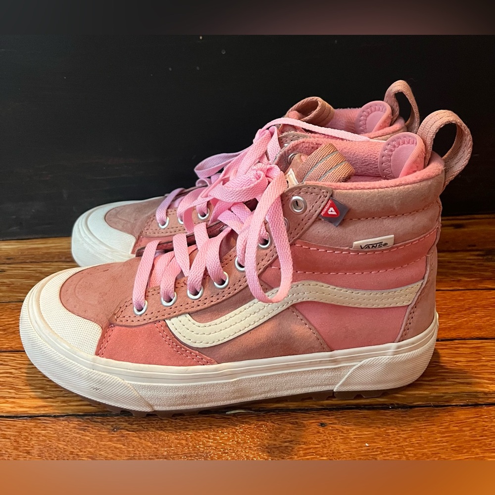 Vans - Womens - Sk8-Hi MTE-1 Pink, Size 7
